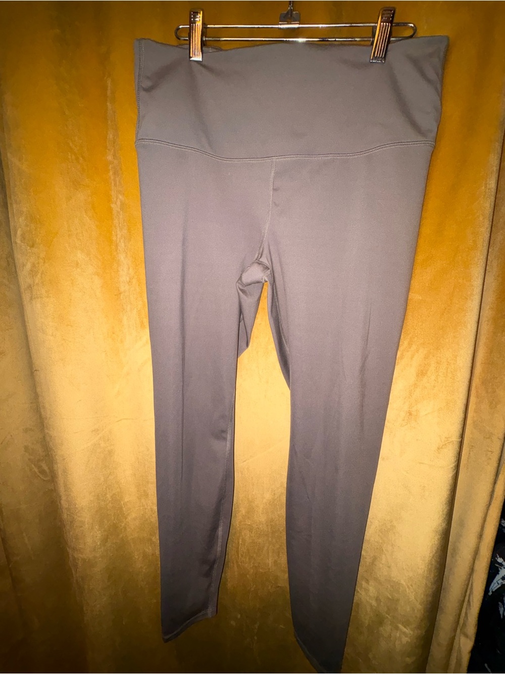 all in motion Taupe High-Rise Workout Leggings